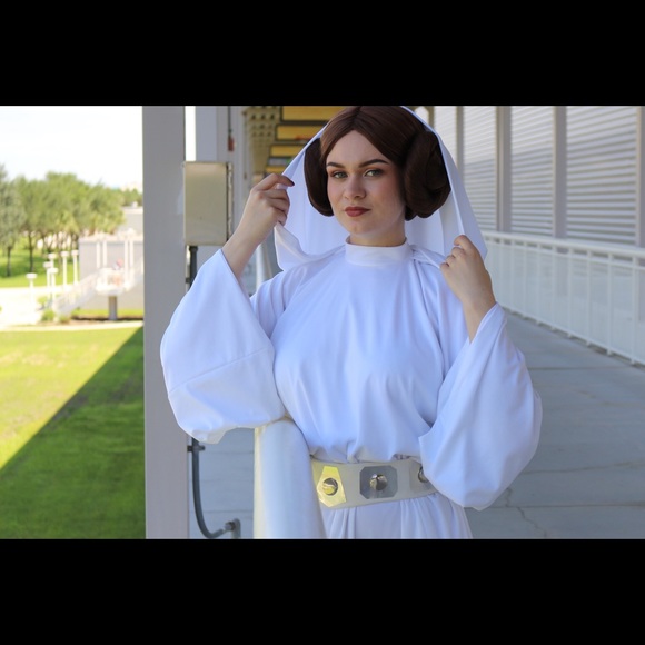 Meet your Posher, Emma - Picture 3 of 3